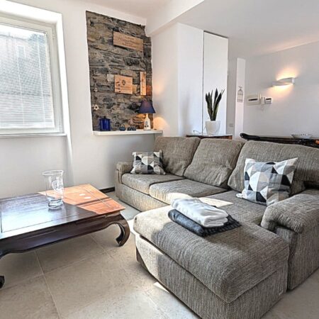 751eb5ff-2aaa-41c4-b955-110485c0a884