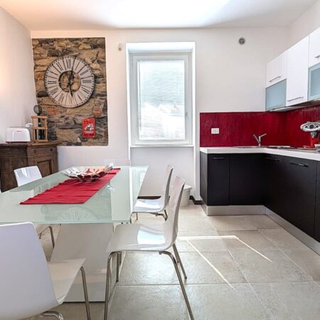 846460e1-e709-49a3-9a8a-52b760a9411f