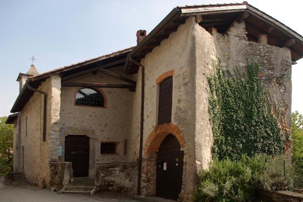 Mombello tra antiche strade e antiche chiese